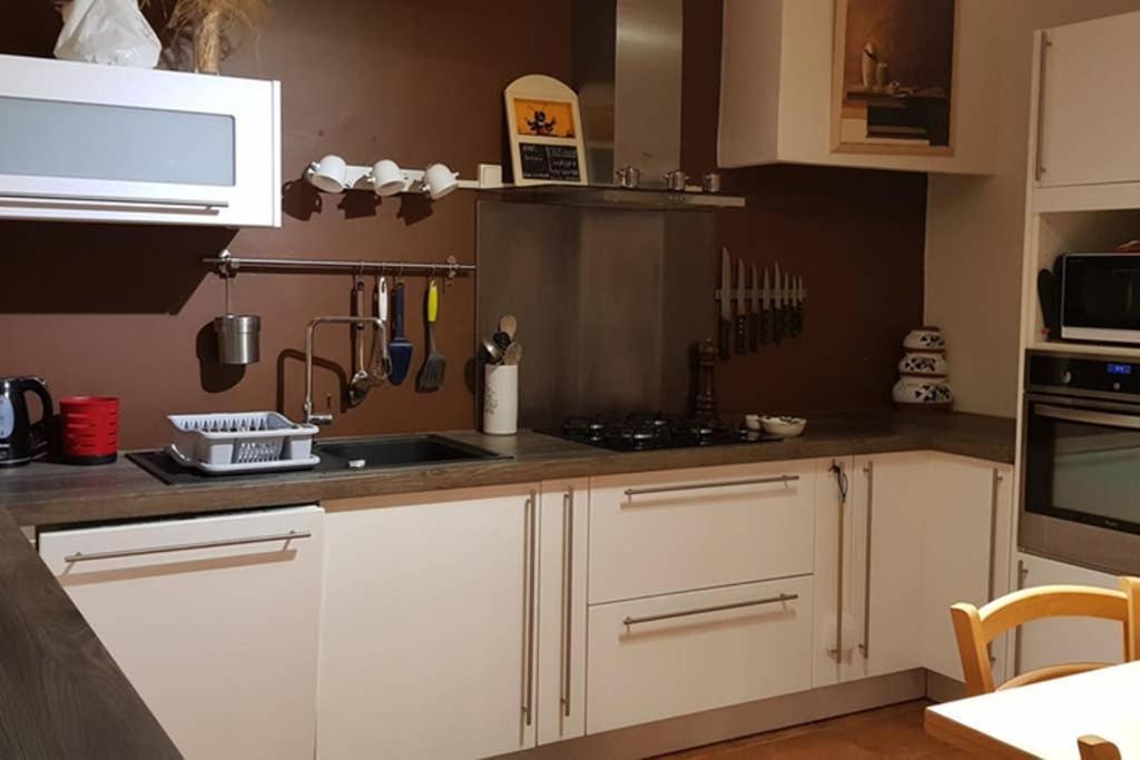Un Charmant Logement Apartamento Aigues-Mortes Exterior foto